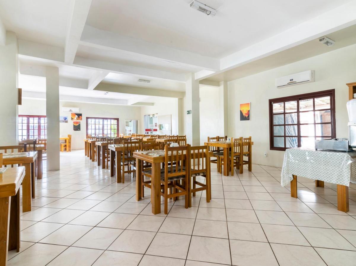 Oyo Portal Torres Hotel Passo de Torres Ngoại thất bức ảnh